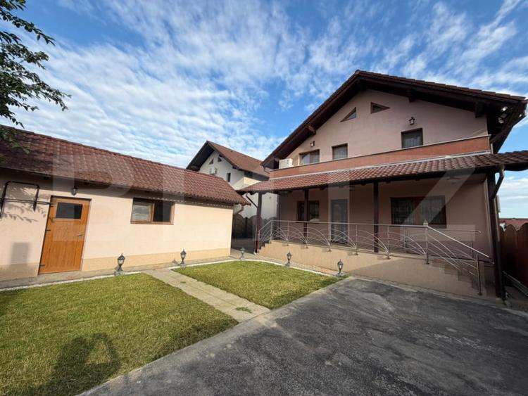 Casă cu 4 camere cu Teren 400 Mp în Micești