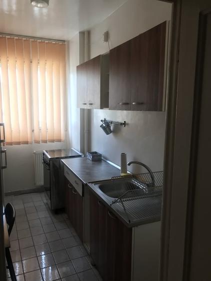 Apartament cu 2 camere semidecomandat în Calea Victoriei