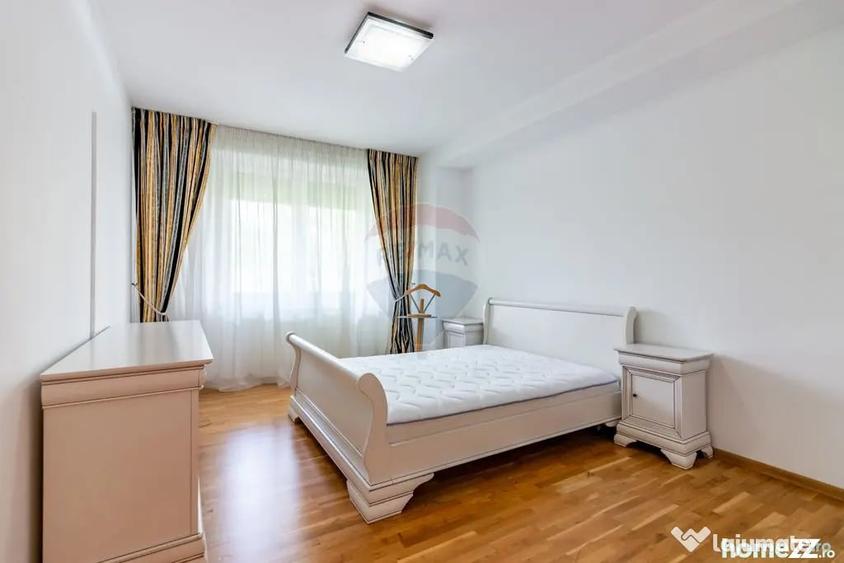 Apartament cu 4 camere decomandat în Nordului