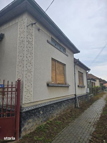 Casă cu 3 camere cu Teren 4800 Mp în Botiz