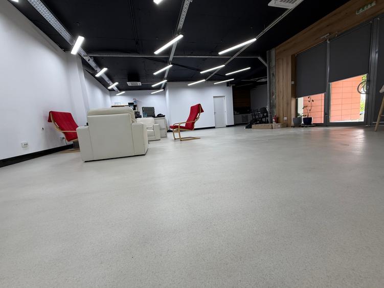 Spațiu comercial, de 182 mp, în Sisești