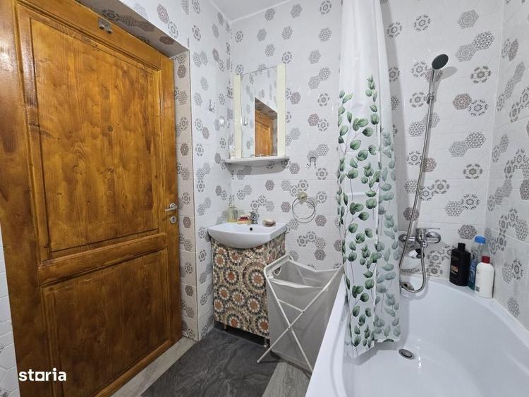 Casă cu 4 camere în Bughea de Sus