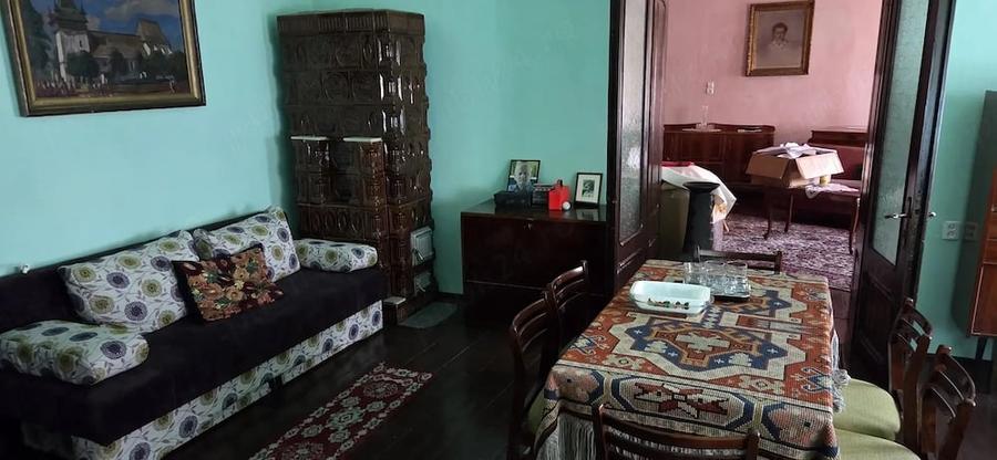 Casă cu 3 camere cu Teren 200 Mp în Central