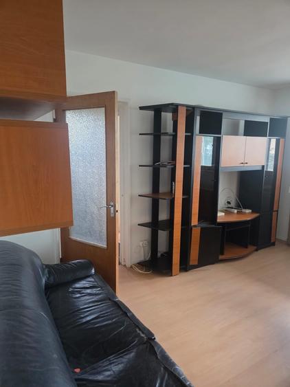 Apartament cu 2 camere decomandat în Drumul Taberei