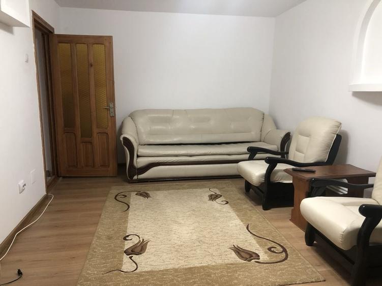 Inchiriez apartament 3 camere 65 mp piata mare Botosani - 5