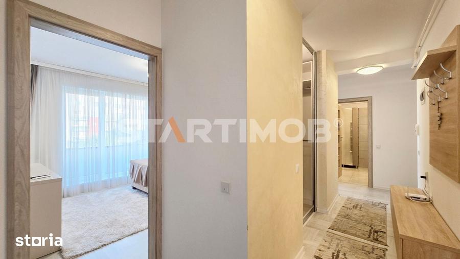 Apartament cu 3 camere decomandat în Tractorul