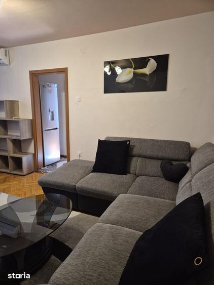 Apartament cu 3 camere, mobilat în Mircea cel Bătrân