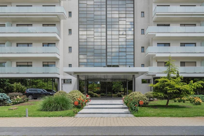 Apartament cu 3 camere decomandat, mobilat în Ultracentral