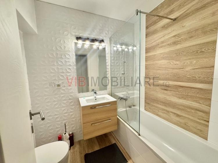 Apartament cu 3 camere semidecomandat în Gara de Nord