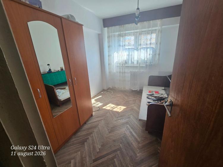 Apartament cu 4 camere decomandat în Nord