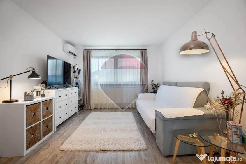 Apartament cu 3 camere semidecomandat în Noua