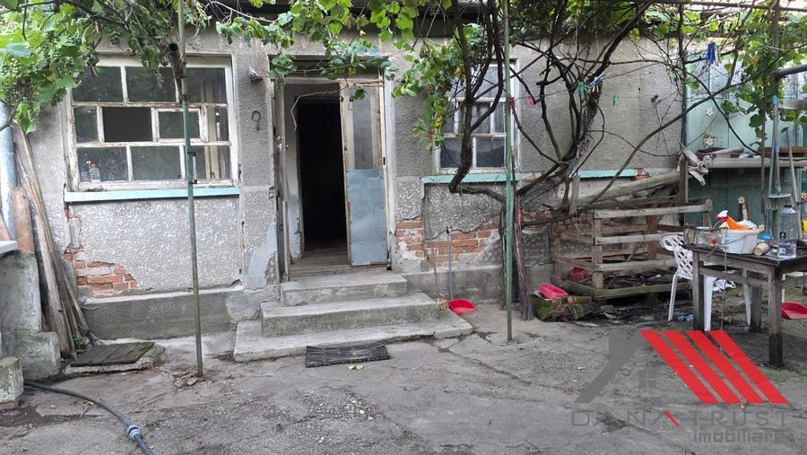 Casă individuală cu 4 camere cu Canalizare în Exterior Sud