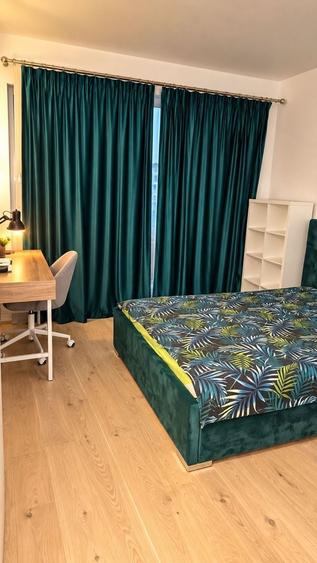 Apartament cu 3 camere semidecomandat, mobilat în Central