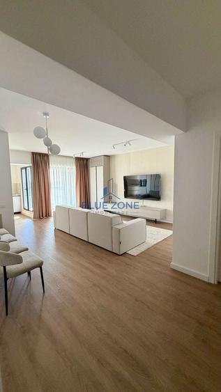 Apartament cu 3 camere în Drumul Taberei