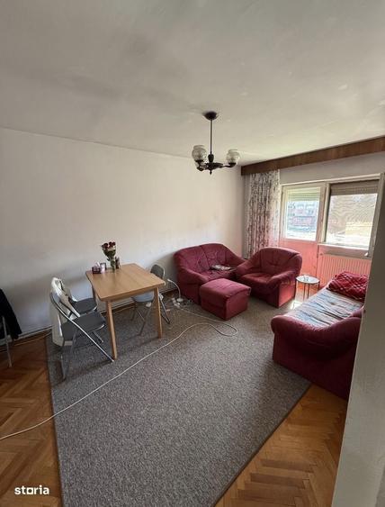 Apartament cu 3 camere decomandat în Micro 17
