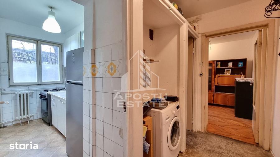 Apartament cu 3 camere semidecomandat în Circumvalațiunii