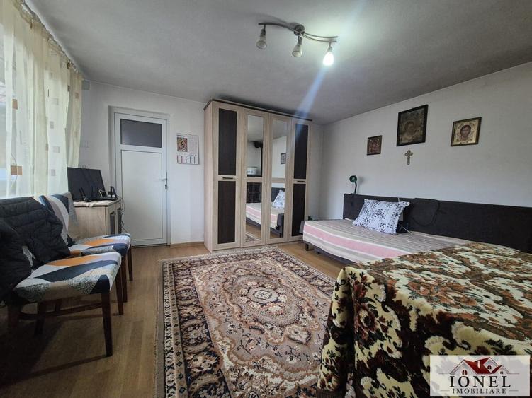 Casă individuală cu 4 camere cu Canalizare în Cugir