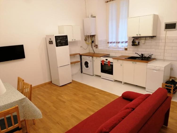 Apartament cu 2 camere semidecomandat în Ultracentral