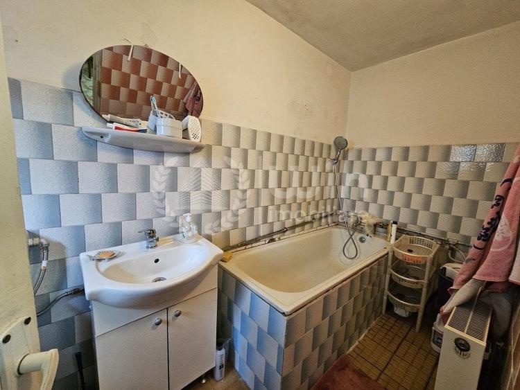 Casă individuală cu 3 camere cu Canalizare în Între Lacuri