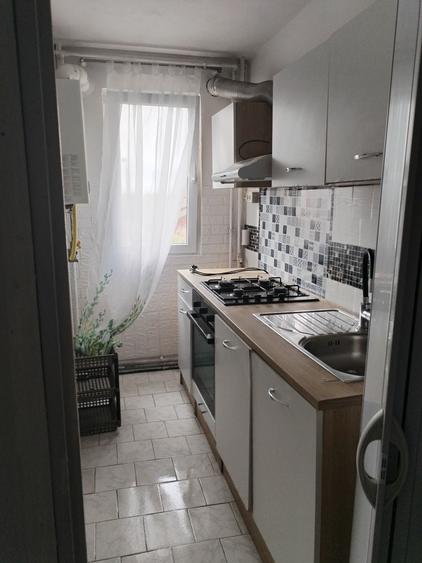 Apartament cu 3 camere semidecomandat în Fortuna