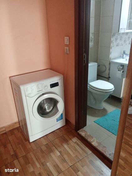 Garsonieră decomandată în Tei