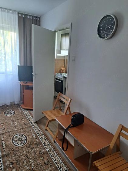 Garsonieră semidecomandată în Podu Roș