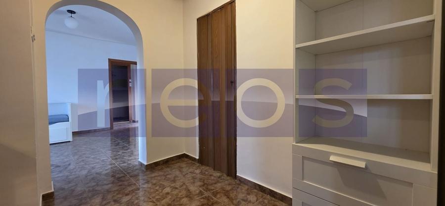 Apartament cu 4 camere semidecomandat, mobilat în Tineretului