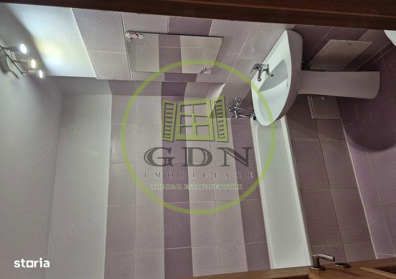 Apartament cu 3 camere nedecomandat în Est