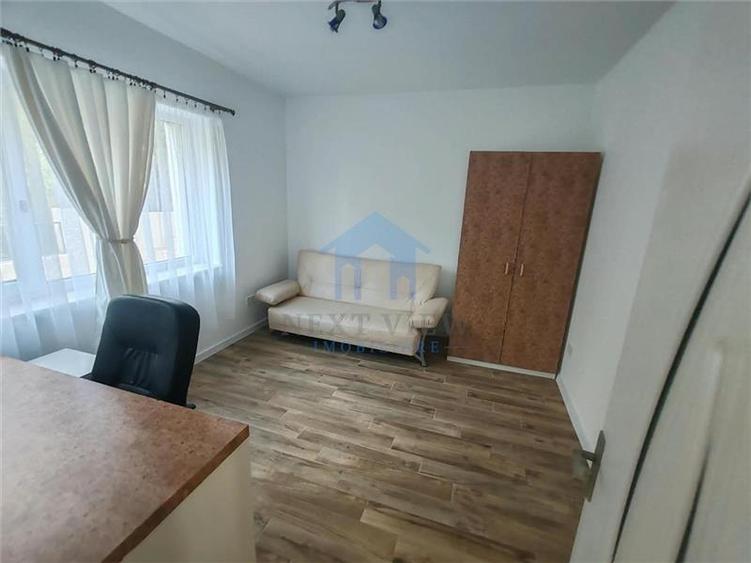Apartament cu 3 camere decomandat în Gruia