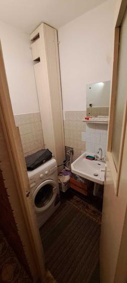 Apartament cu 3 camere decomandat în Est