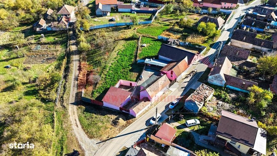Casă cu 4 camere în Ruși