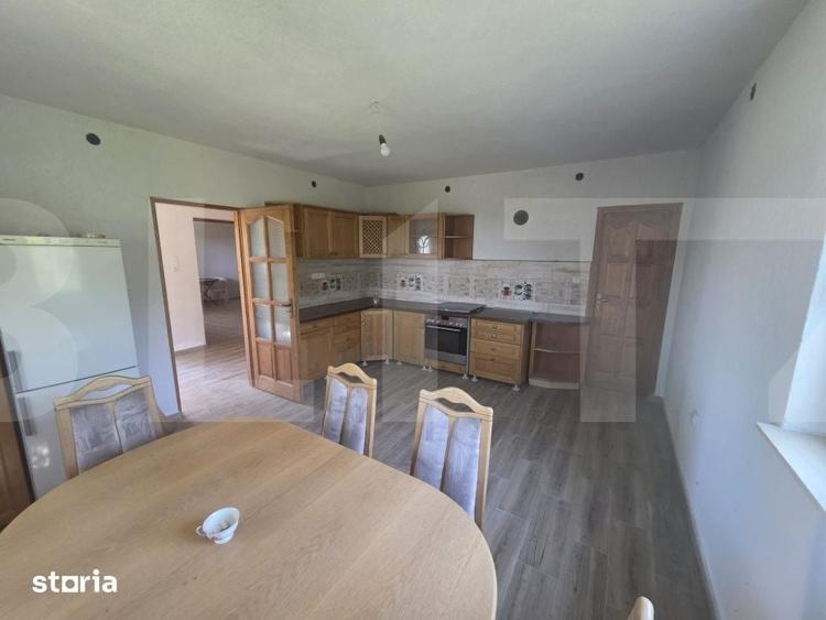Casă cu 5 camere cu Teren 486 Mp în Central