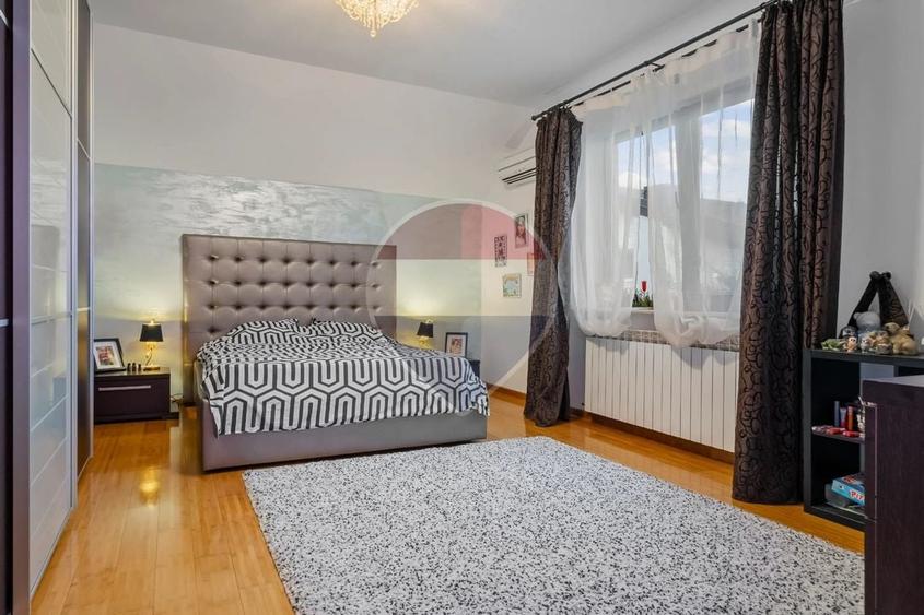 Casă individuală cu 6 camere cu Teren 535 Mp în Pipera