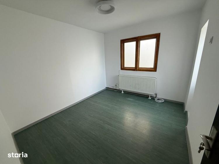 Casă cu 4 camere cu Teren 261 Mp în Rovine