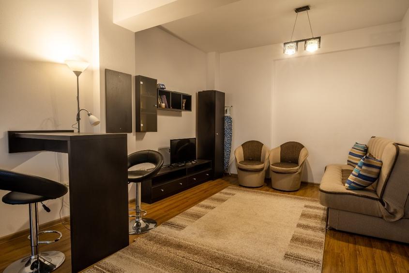 Apartament cu 2 camere decomandat, mobilat în Roșu