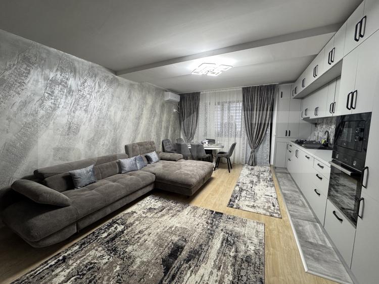 Apartament cu 3 camere decomandat, mobilat în Lascăr Catargiu
