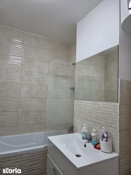 Apartament cu 2 camere semidecomandat, mobilat în Pantelimon