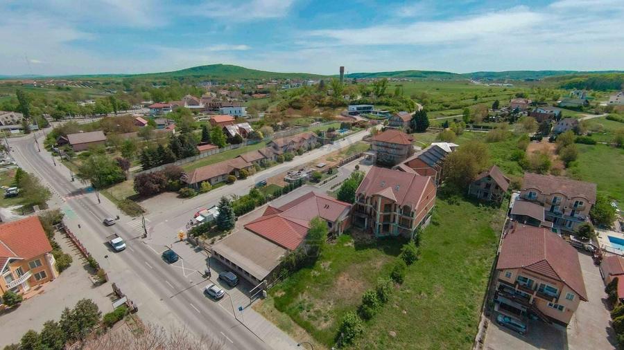 Hotel/Pensiune, de 900 mp, în Sânmartin