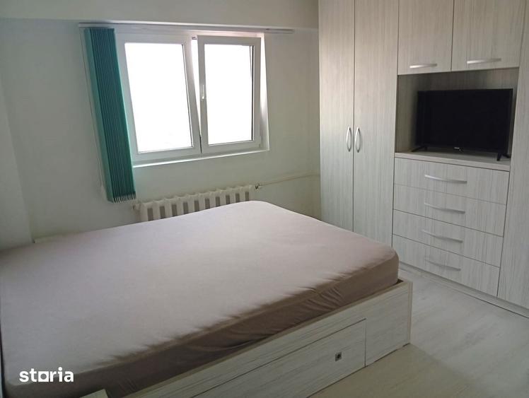 Apartament cu 2 camere decomandat în Intim