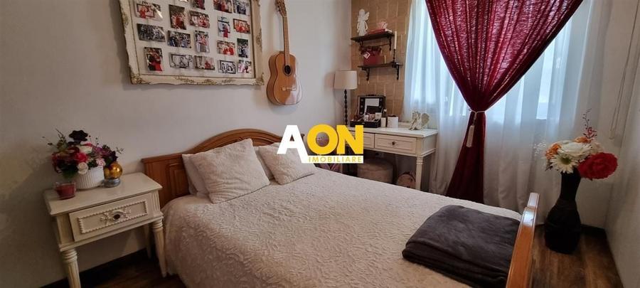 Casă individuală cu 4 camere cu Canalizare în Șard