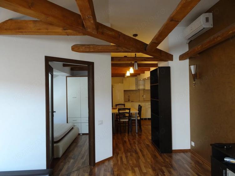 Apartament cu 2 camere semidecomandat în P-ța Unirii