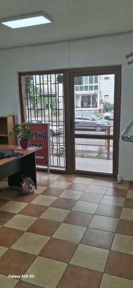 Spațiu comercial, de 45 mp, în Girocului