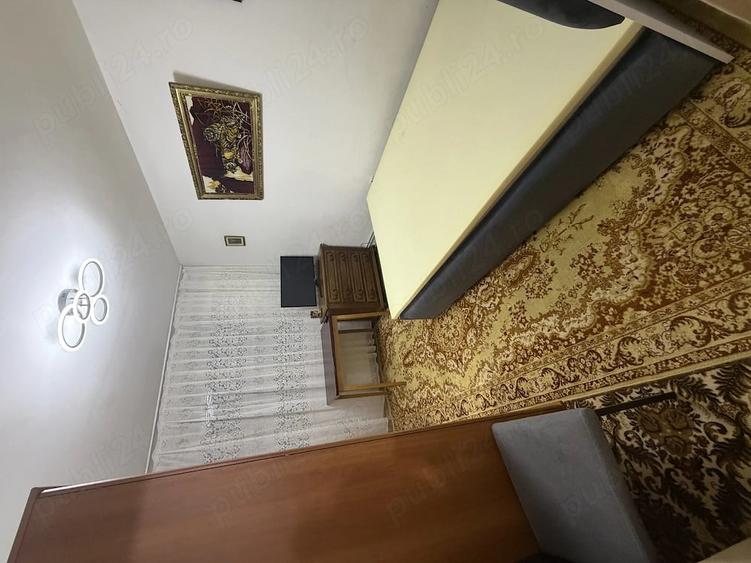 Apartament cu 3 camere semidecomandat în Trivale