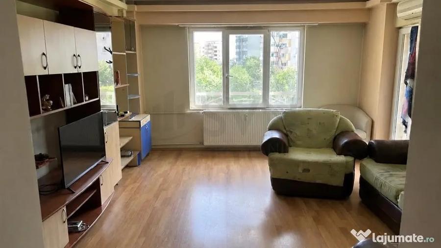 Apartament cu 3 camere decomandat în Unirii