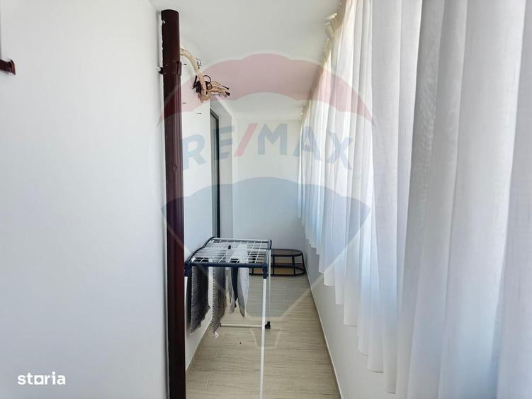 Apartament cu 2 camere decomandat în Roșu