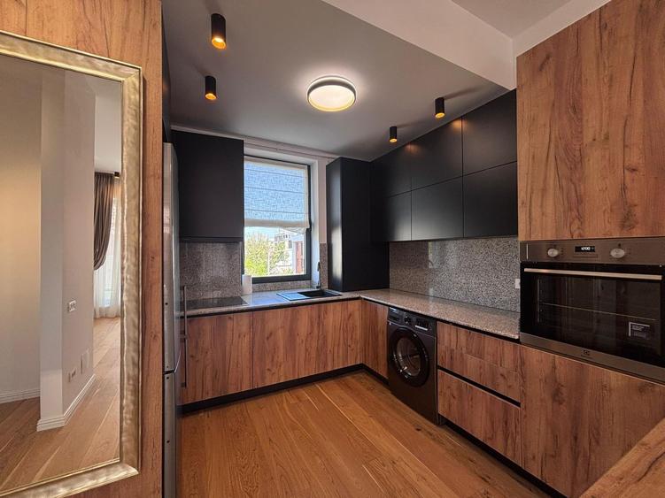 Apartament cu 2 camere decomandat în Aviației