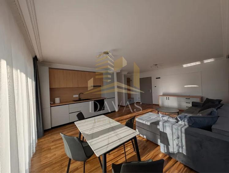 Apartament cu 2 camere semidecomandat, mobilat în Sopor