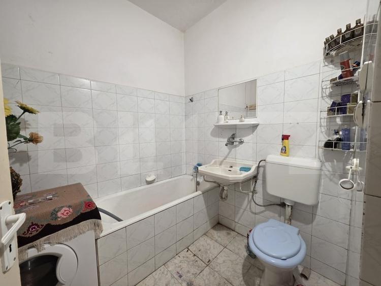 Casă individuală cu 4 camere cu Canalizare în Titulescu
