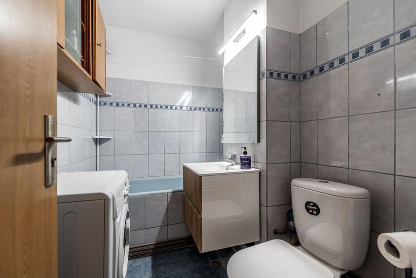 Apartament cu 2 camere decomandat în UTA