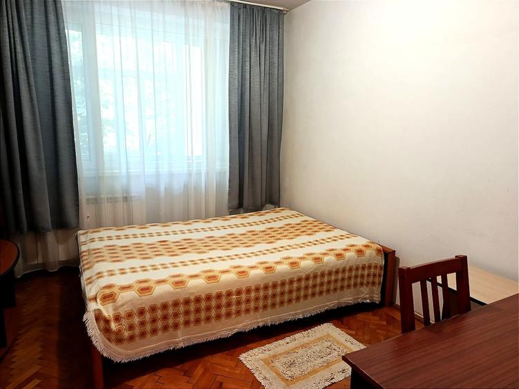 Apartament cu 3 camere decomandat în Iancului